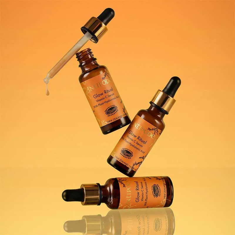Antipodes Glow Vitamin C Brightening Serum   FREE Reincarnation Exfoliator